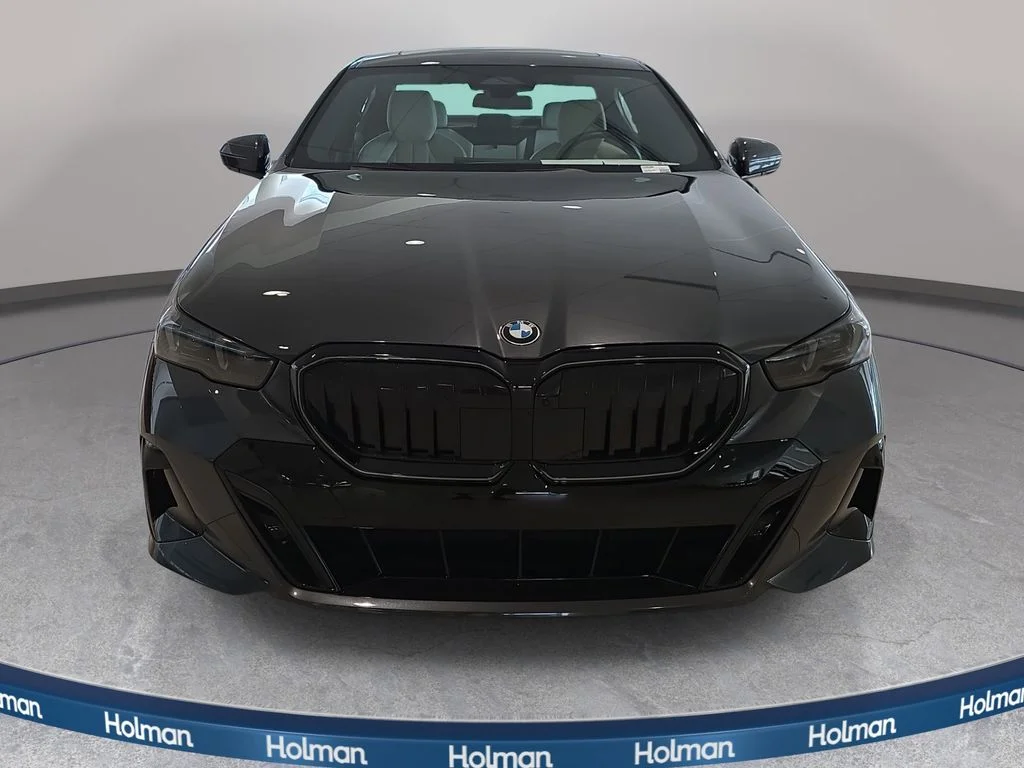 Used 2026 Dark Graphite Metallic BMW 530i xDrive image 3