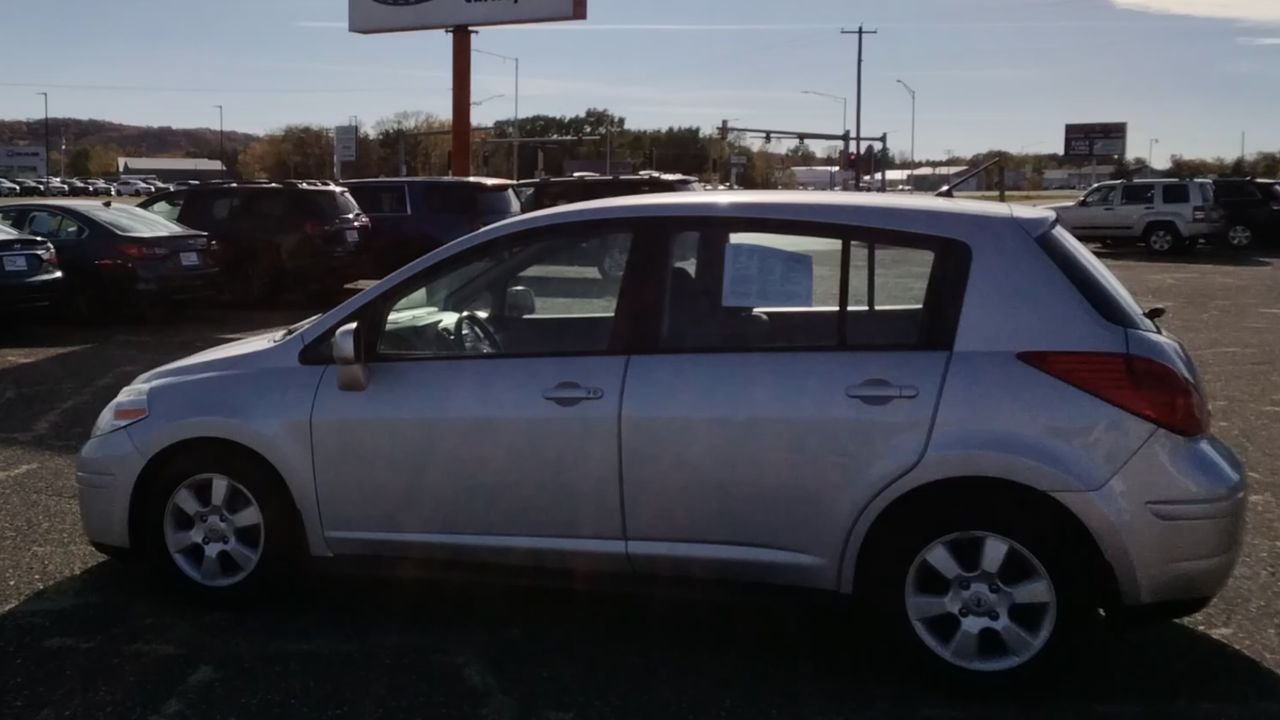 2008 Nissan Versa S photo 4