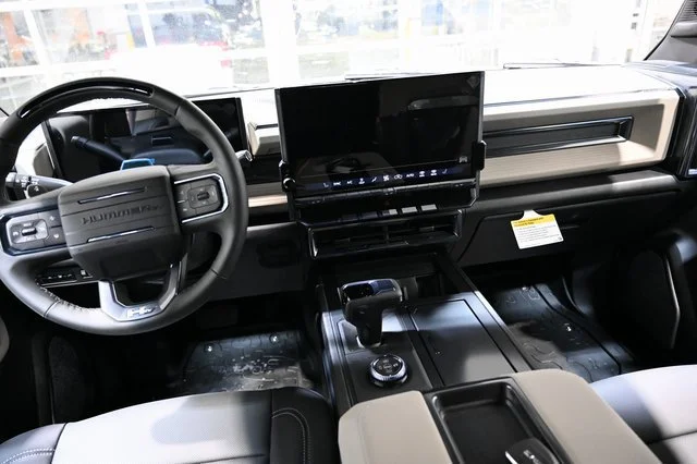 2026 GMC HUMMER EV 2X - Photo 11