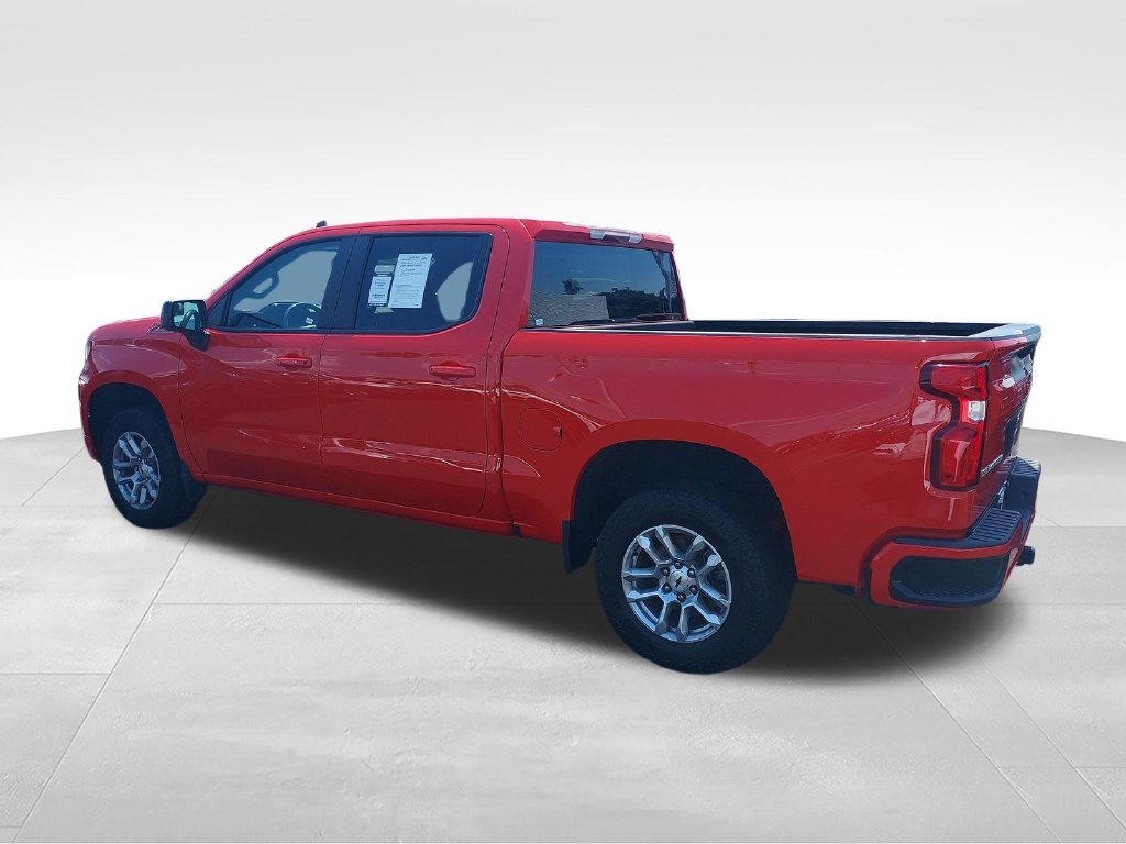 Used 2022 Red Chevrolet RST image 3