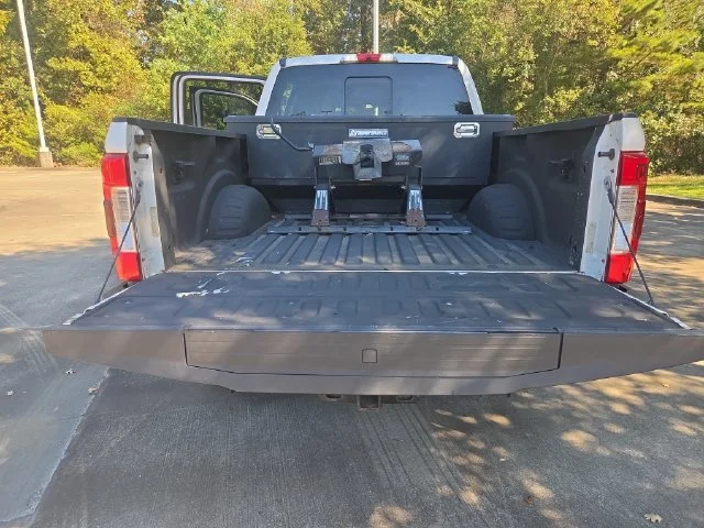 Used 2017 White Ford Lariat image 25