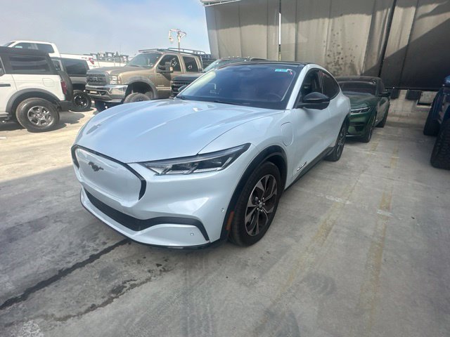 Used 2023 White Ford Premium image 4