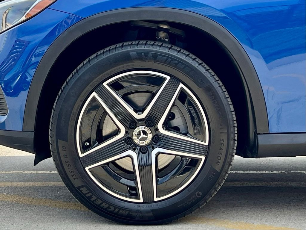 Certified Used 2026  Mercedes-Benz GLC 300 image 12