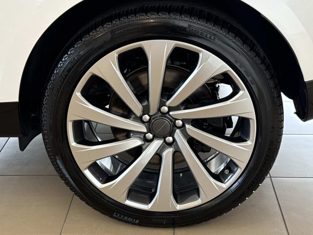 New 2026 Icy White Land Rover SV Signature Suite image 29