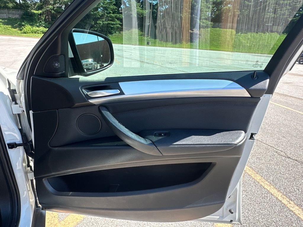 Used 2012 White BMW xDrive35i image 34