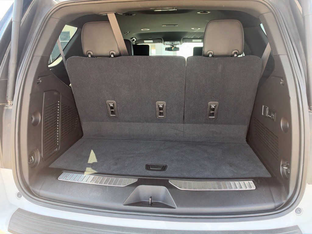 Used 2021 White Chevrolet Z71 image 6