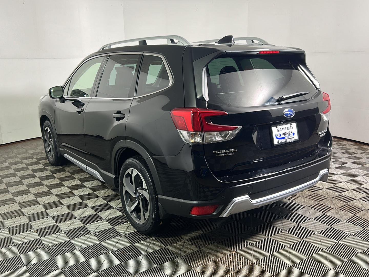 Used 2023 Crystal Black Silica Subaru Touring image 11