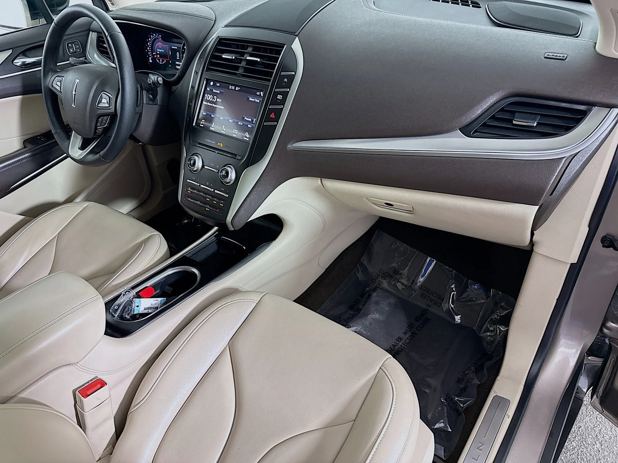 Used 2019 Iced Mocha Metallic Lincoln Standard image 26