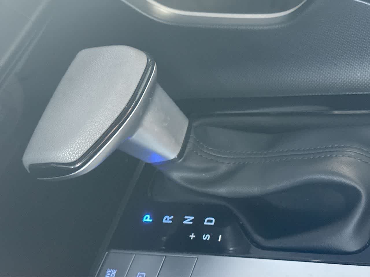 2025 Hyundai Elantra SE - Photo 21