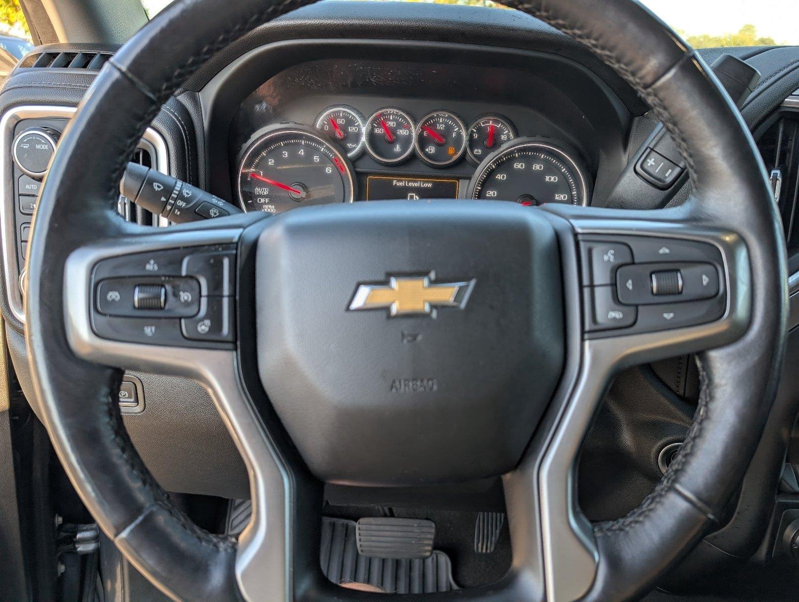 Used 2022 Shadow Gray Metallic Chevrolet LT image 27