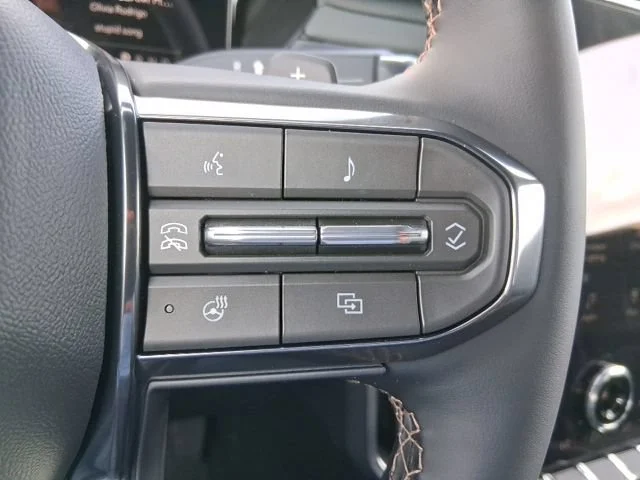 2026 GMC Acadia AT4 - Photo 10