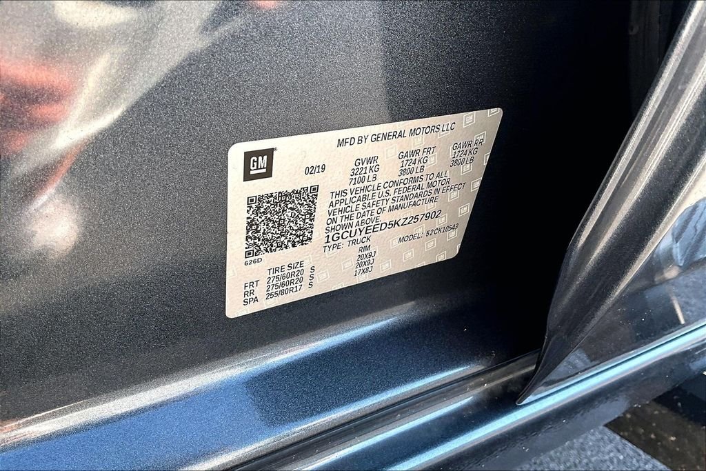 Used 2019 Shadow Gray Metallic Chevrolet RST image 35