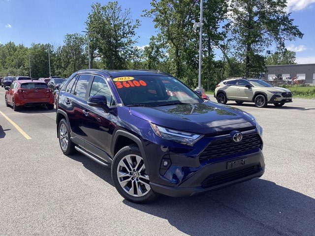 2023 Toyota RAV4 XLE Premium
