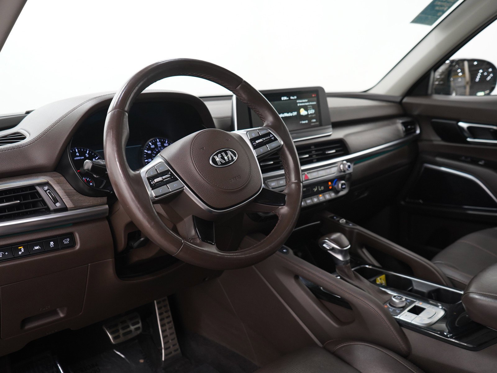Used 2020 Dark Moss Kia SX AWD image 30