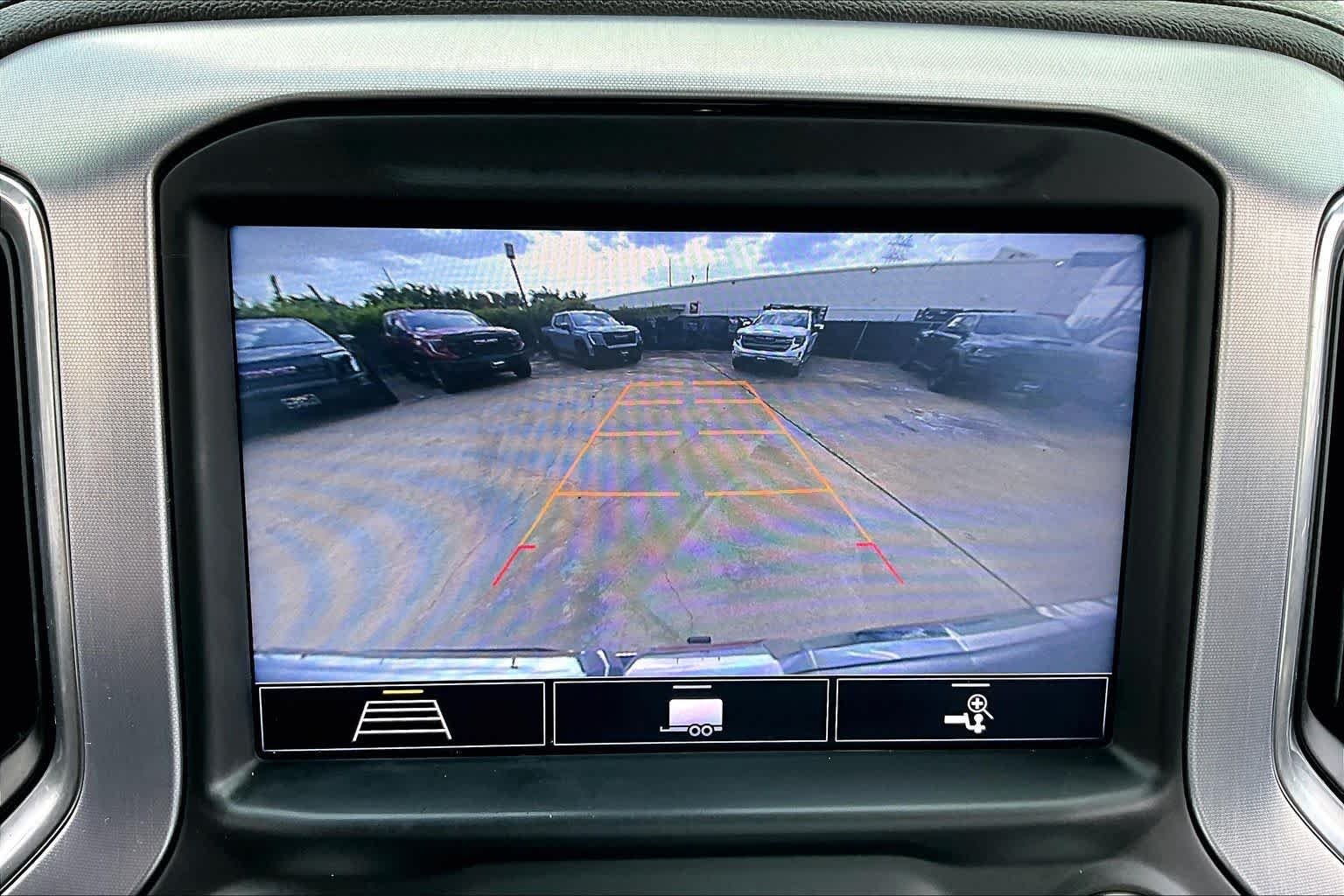 Used 2020 White Frost Tricoat GMC SLT image 27