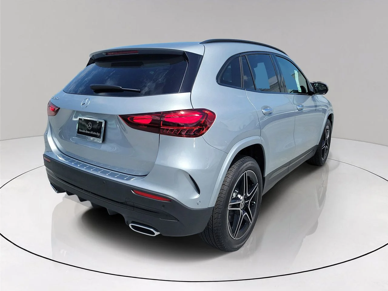 New 2026 Cirrus Silver Metallic Mercedes-Benz GLA 250 image 3