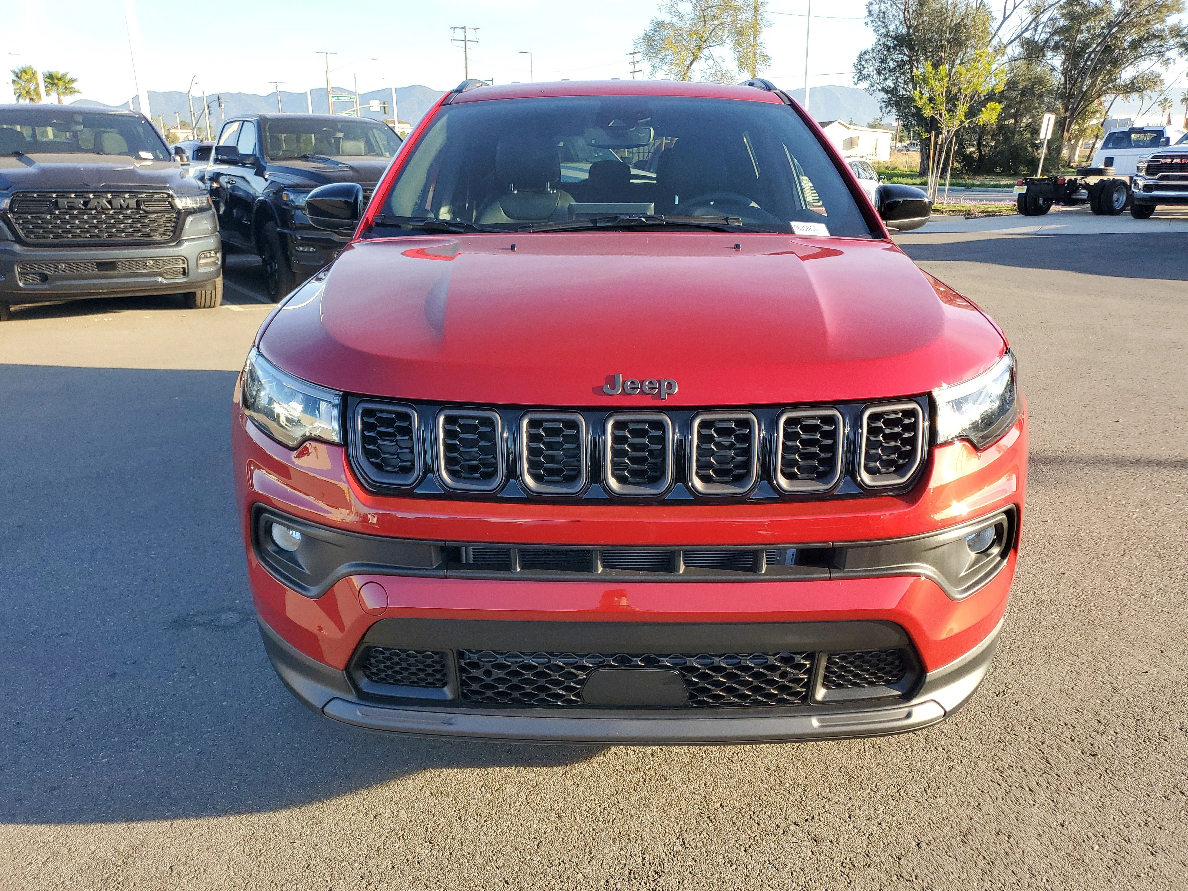 New 2026 Red Hot Pearl-Coat Exterior Paint Jeep Latitude image 8