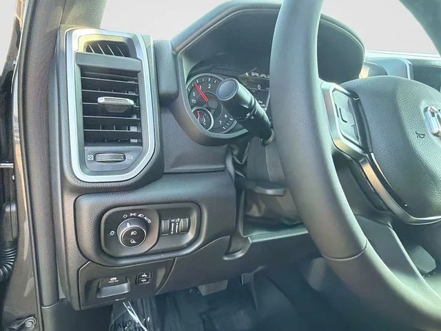 New 2026 Granite Crystal Metallic Clear-Coat Exterior Paint RAM Big Horn/Lone Star image 29
