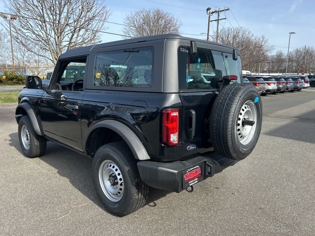 New 2025 Shadow Black Ford Base image 5