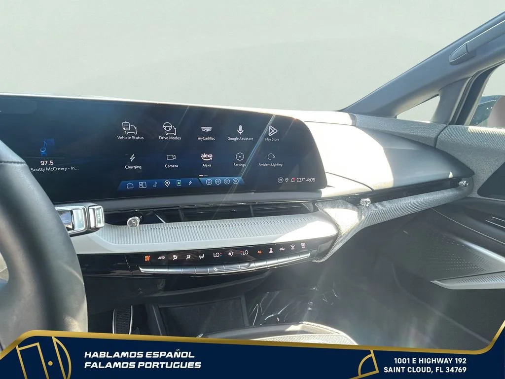 Used 2025 Argent Silver Metallic Cadillac Sport 2 image 18