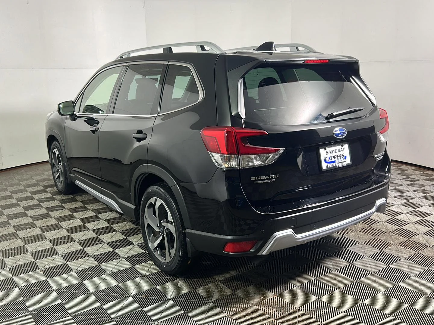 Used 2023 Crystal Black Silica Subaru Touring image 11