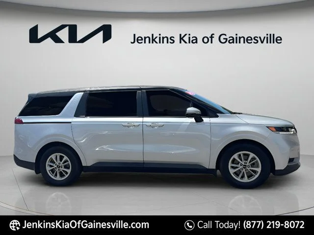 Used 2023 Silver Kia LX Seat Package image 2