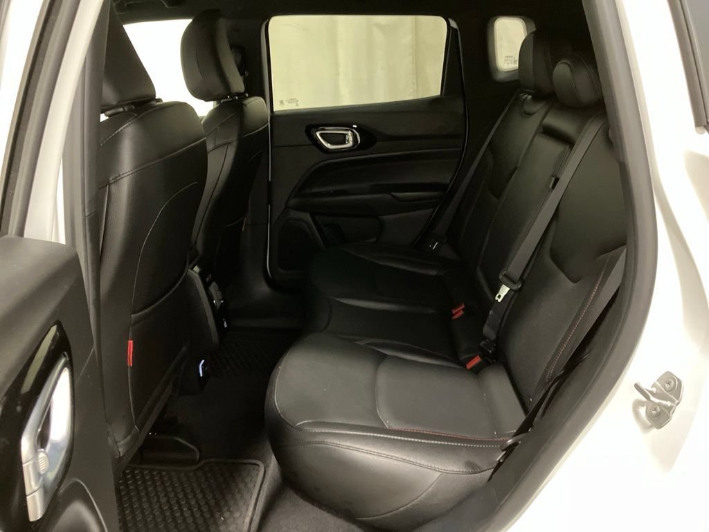 Used 2024 Bright White Clearcoat Jeep Trailhawk image 14