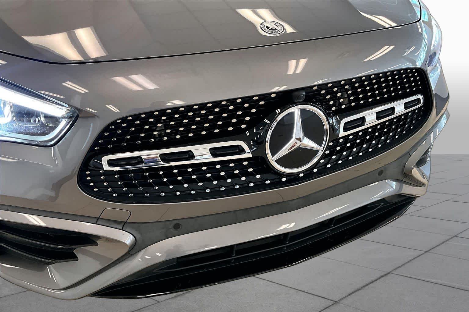 Used 2025 Mountain Grey Metallic Mercedes-Benz GLA 250 image 29