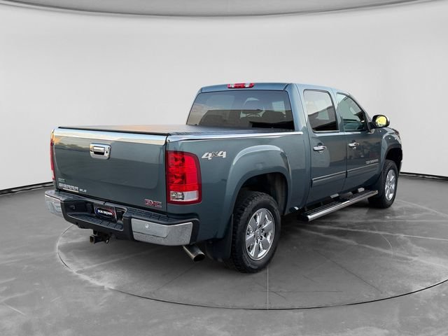 Used 2012 STEALTH GRAY METALLIC GMC SLE image 3