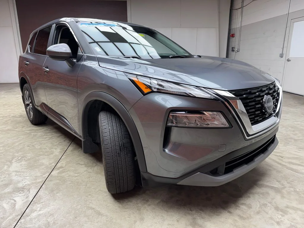 Certified Used 2023 Gun Metallic Nissan SV image 7