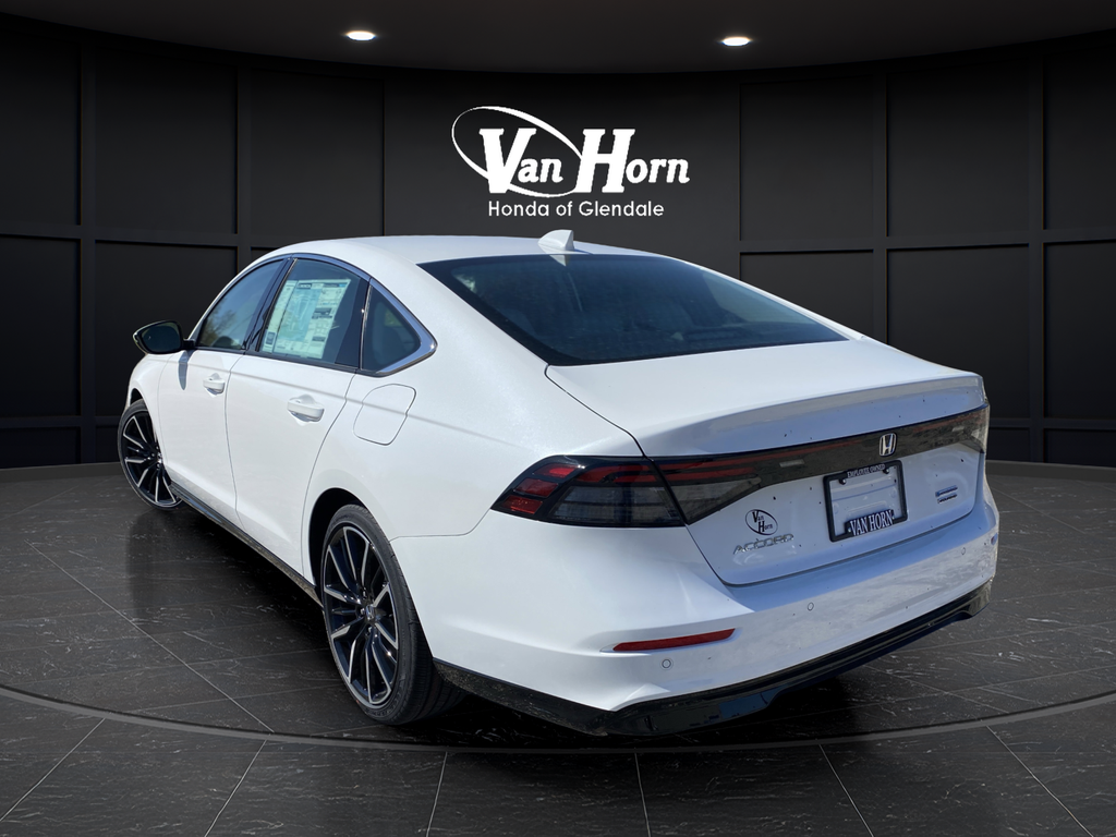 New 2026 Platinum White Pearl Honda Touring image 5
