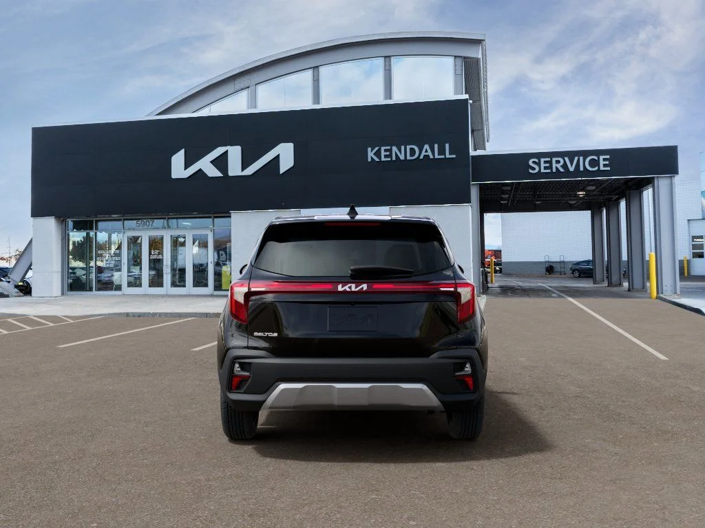 New 2026 Fusion Black Kia LX image 5
