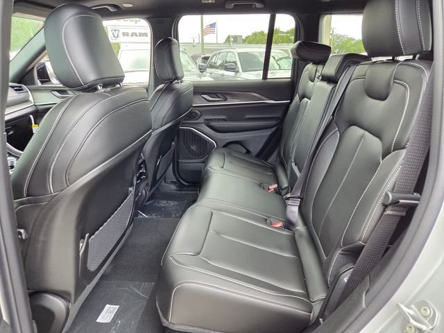 New 2026 Silver Zynith Exterior Paint Jeep Limited image 14