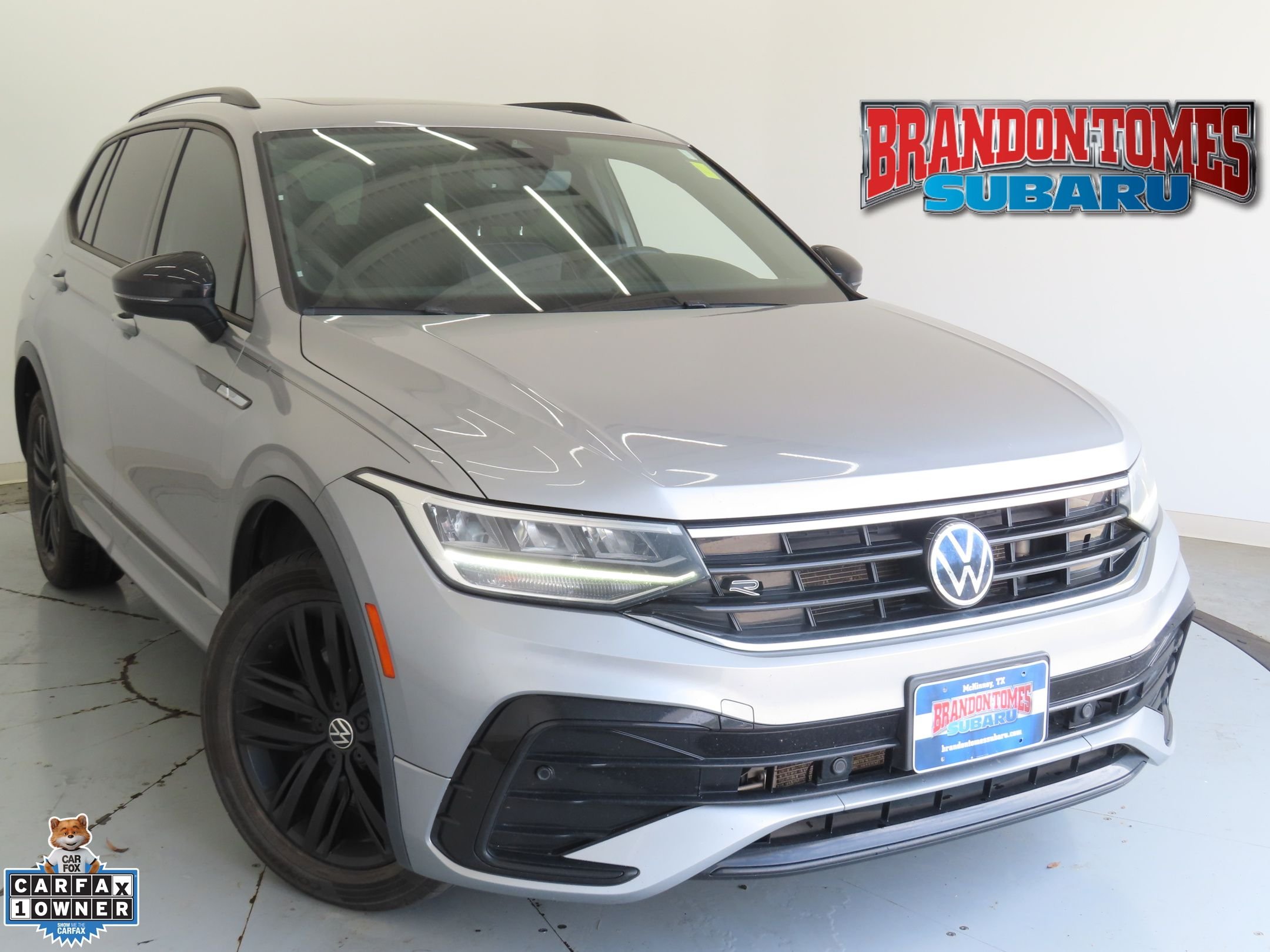 2022 Volkswagen Tiguan 2.0T SE R-Line Black's photo