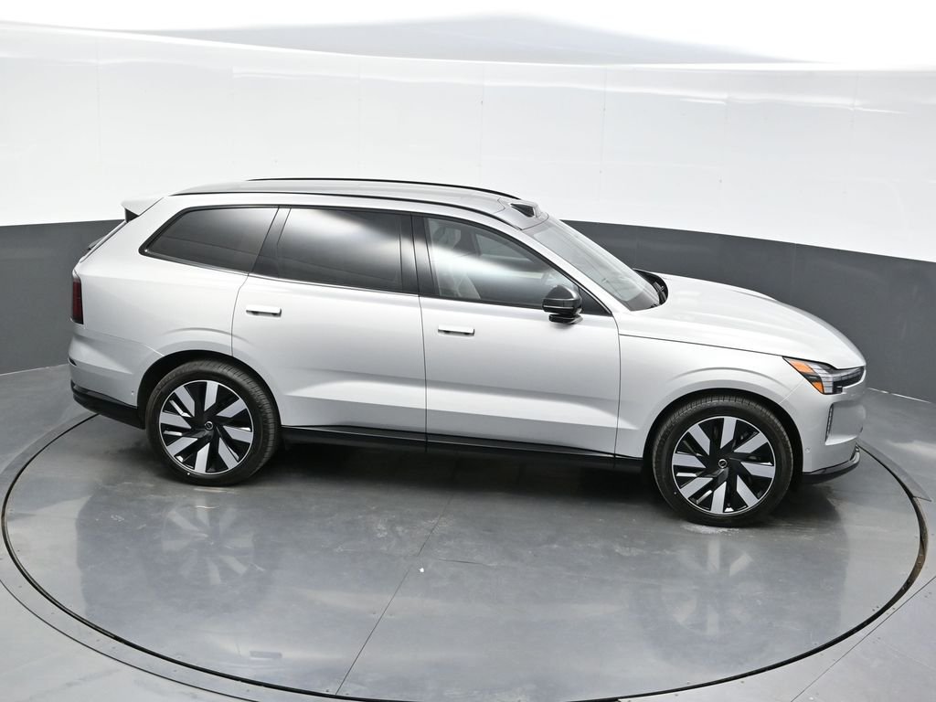2025 Volvo EX90 Ultra - Photo 35