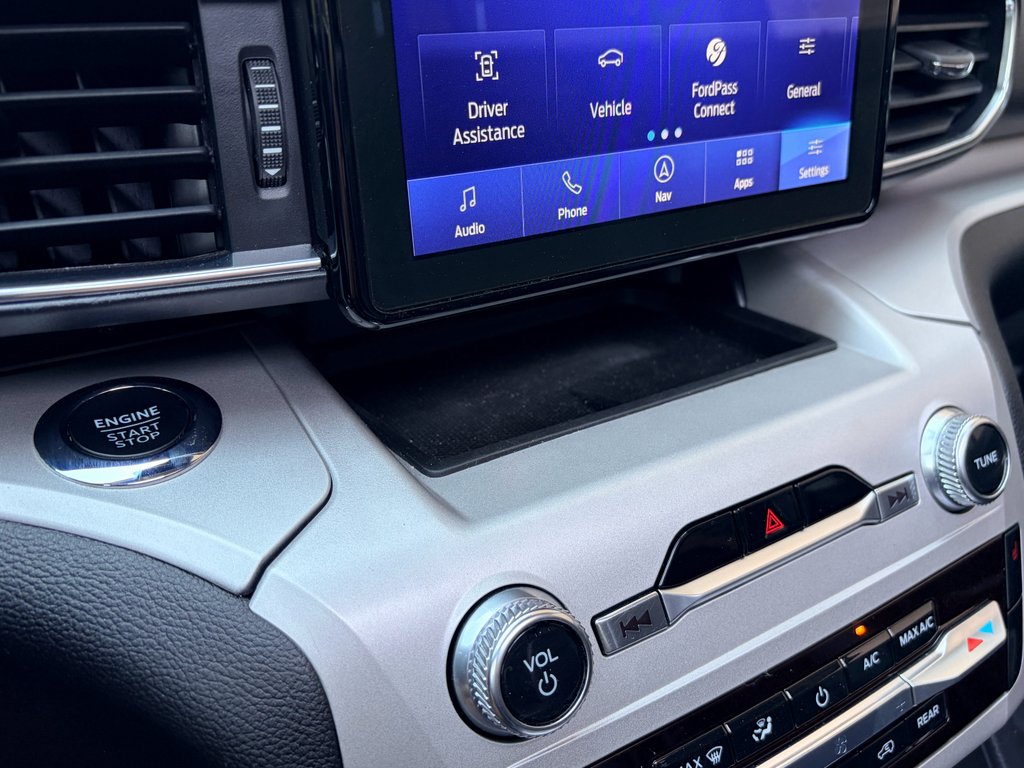 Used 2023 White Ford XLT image 19
