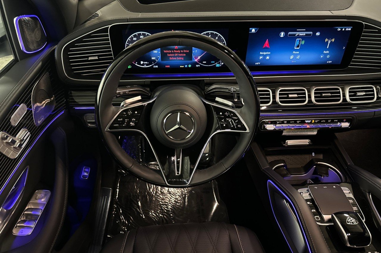 New 2026 MANUFAKTUR Moonlight White Metallic Mercedes-Benz Maybach GLS 600 4MATIC® SUV image 13