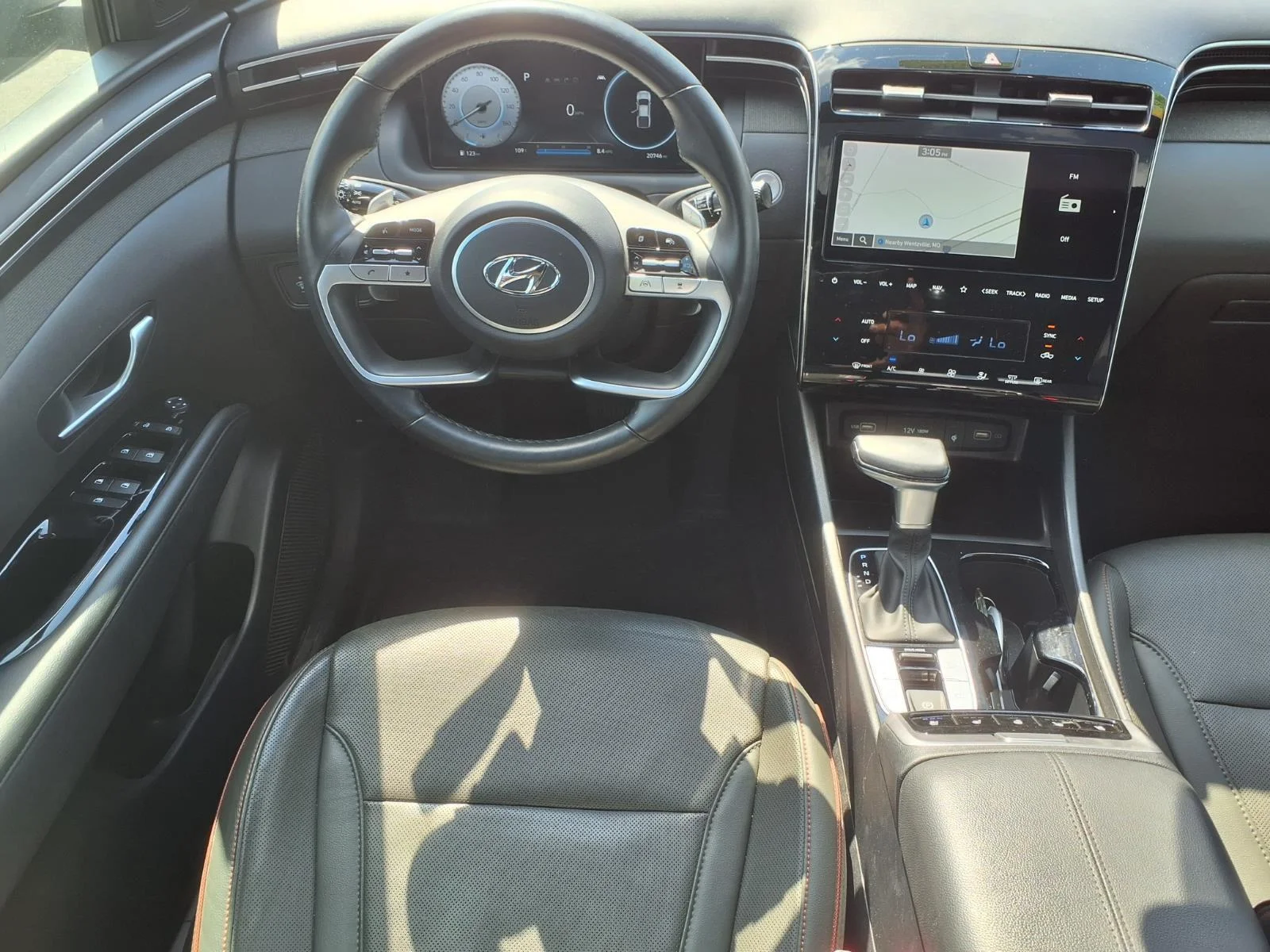 Used 2023 Phantom Black Hyundai Limited image 2