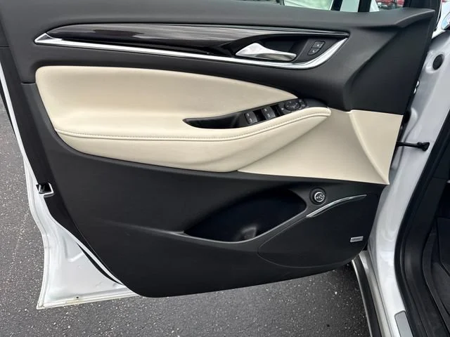 Used 2023 White Frost Tricoat Buick Essence image 12