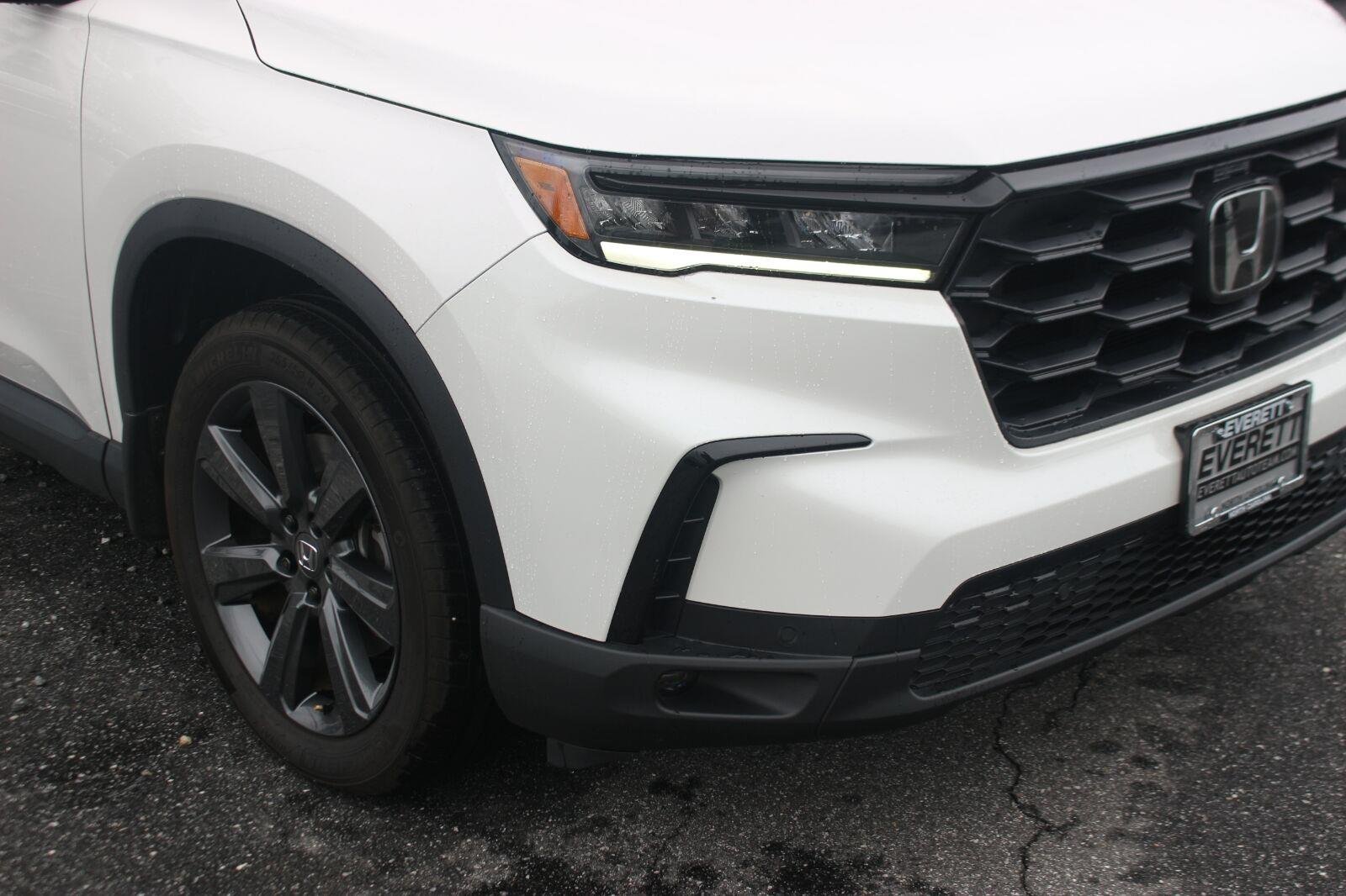 Used 2025 White Honda Sport image 9