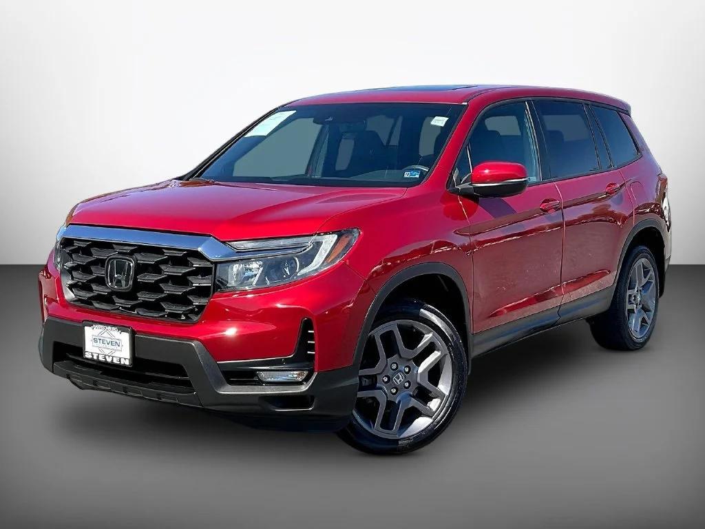 Used 2023  Honda EX-L image 3