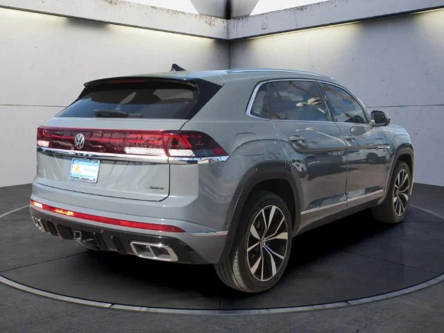 Used 2024 Platinum Gray Metallic Volkswagen 2.0T SEL Premium R-Line image 5