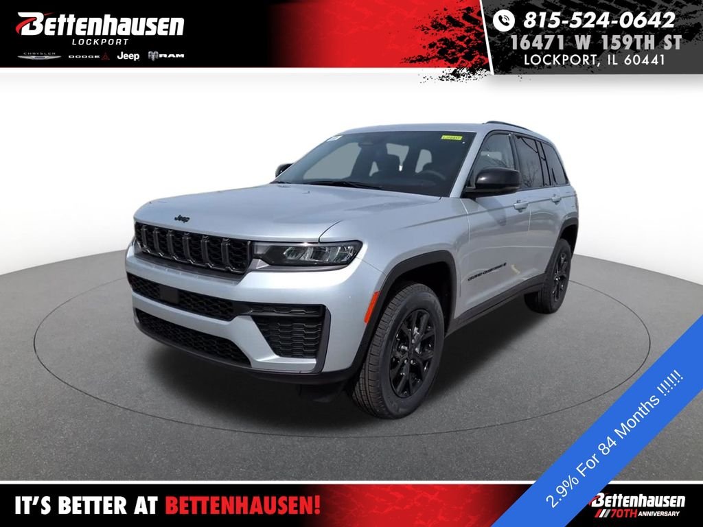 New 2026 Silver Zynith Exterior Paint Jeep Laredo Altitude image 13