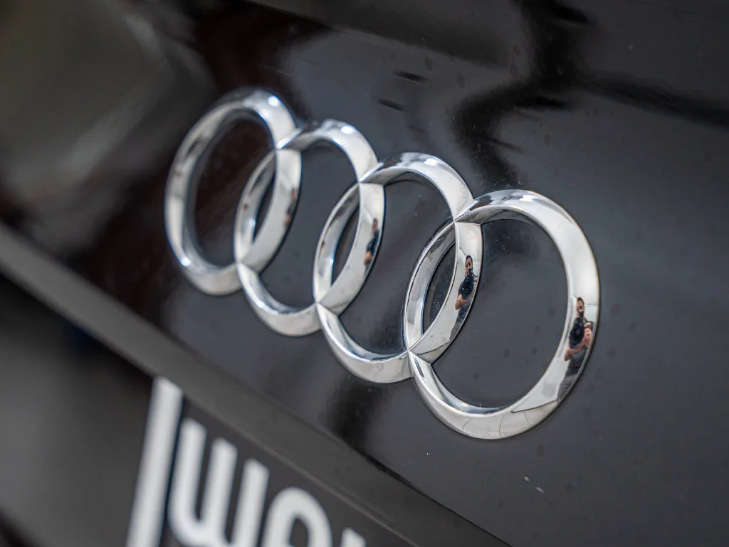 Used 2019 Brilliant Black Audi 2.0T Premium image 18