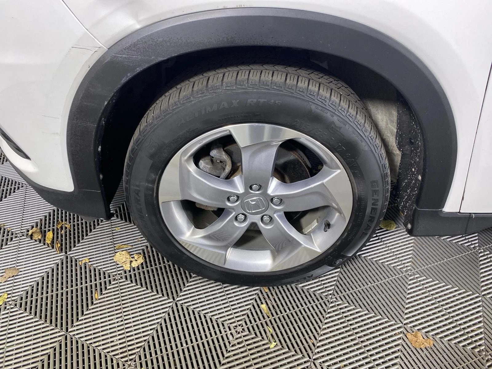 Used 2019 Platinum White Pearl Honda LX image 11