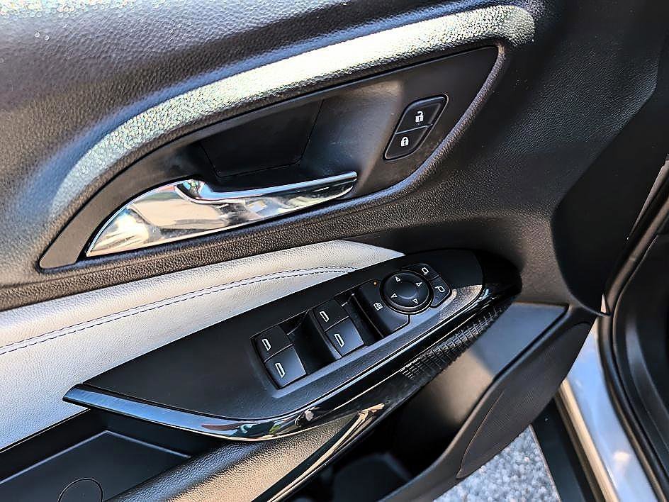 Used 2025 Sterling Gray Metallic Chevrolet LT image 17