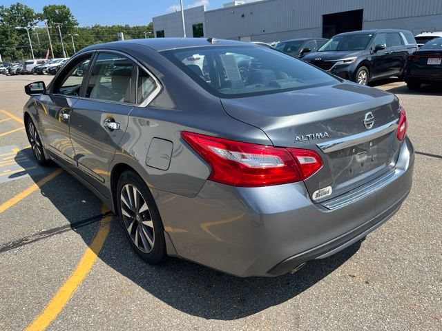 Certified Used 2017 Gun Metallic Nissan 2.5 SV image 5