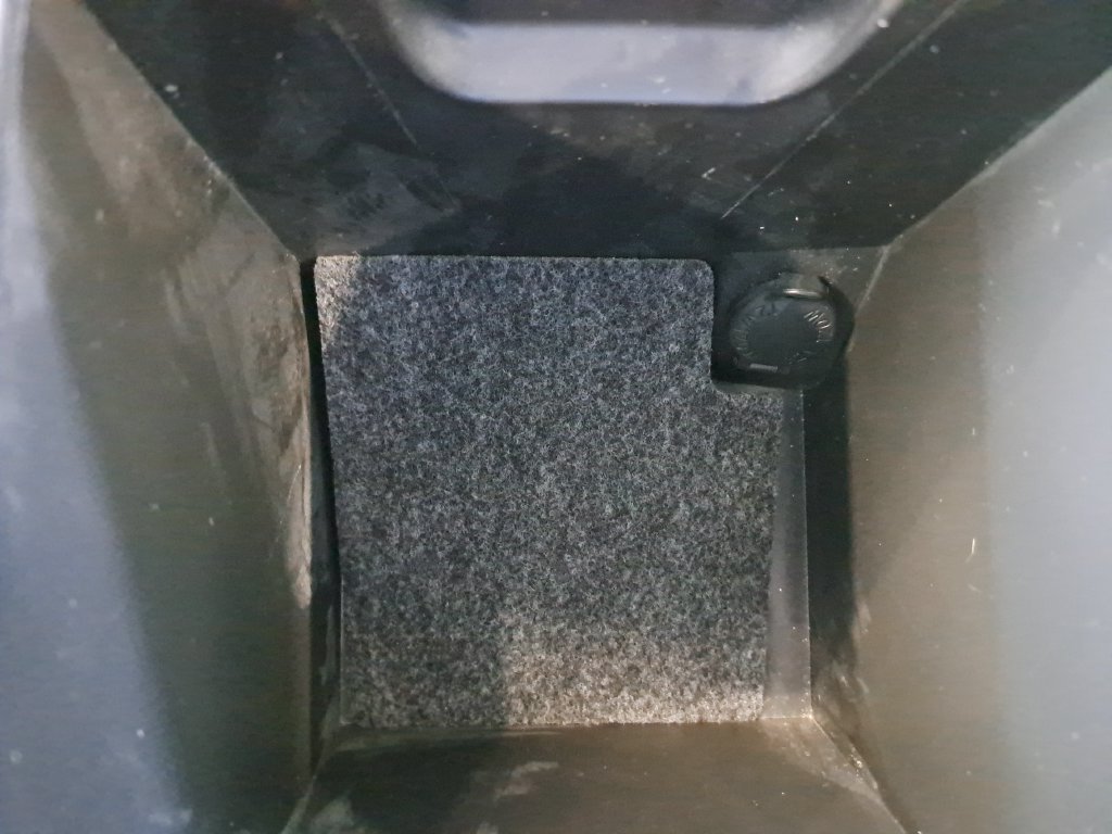 Used 2010 Silver Toyota S image 30