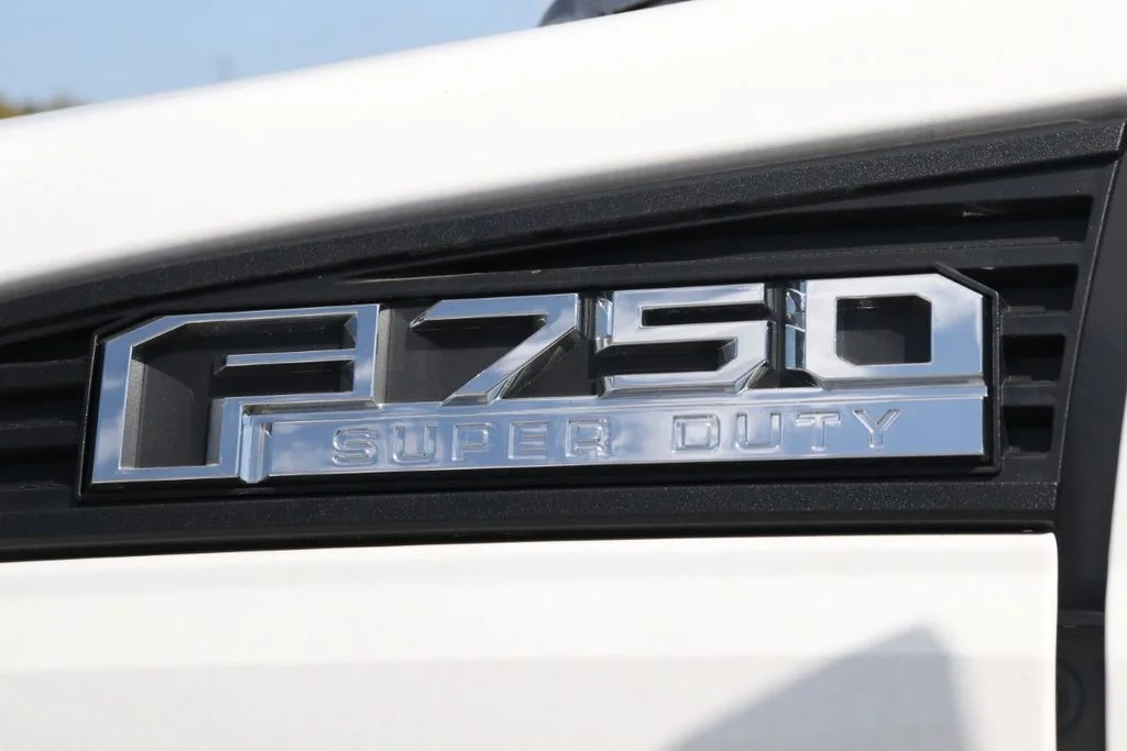 New 2026 White Ford Box Truck image 18