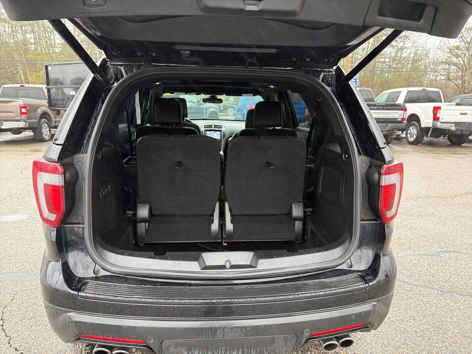 View vehicle photo 7